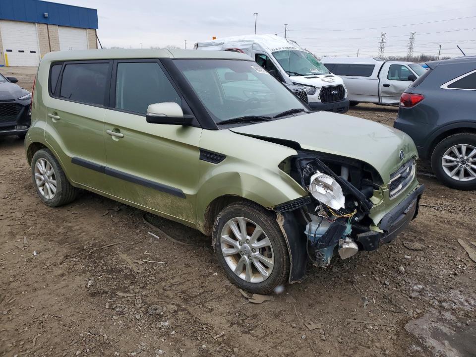 2013 KIA Soul +