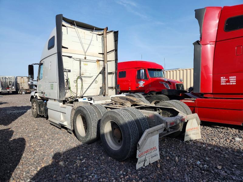 2016 Volv O VNL Semi Truck