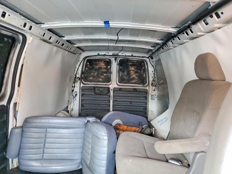 2015 Chev Express G2500