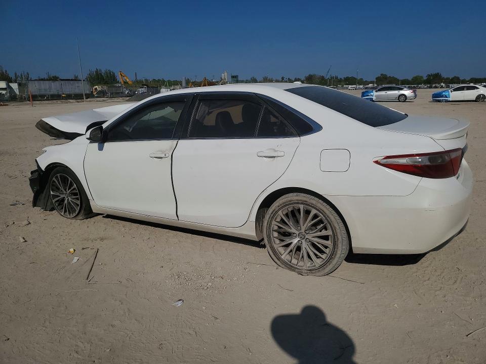 2016 Toyota Camry se