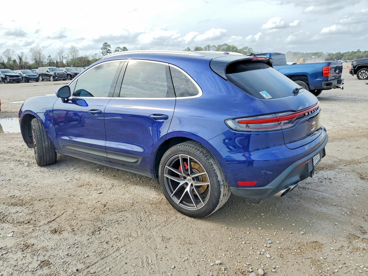2022 Porsche Macan s