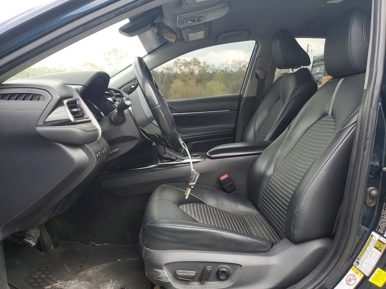 2019 Toyota Camry se