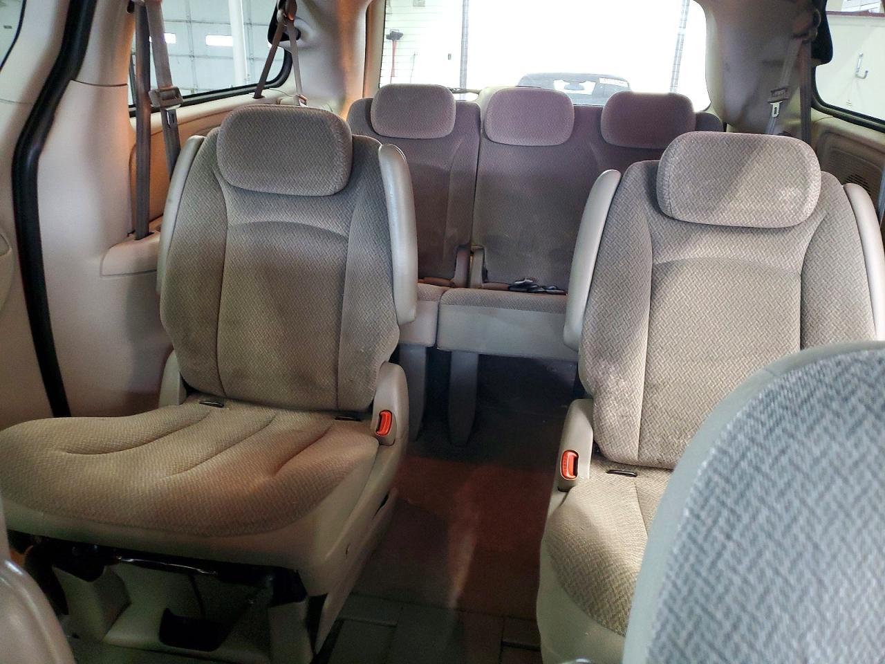 2005 Chrysler Town & Country Touring