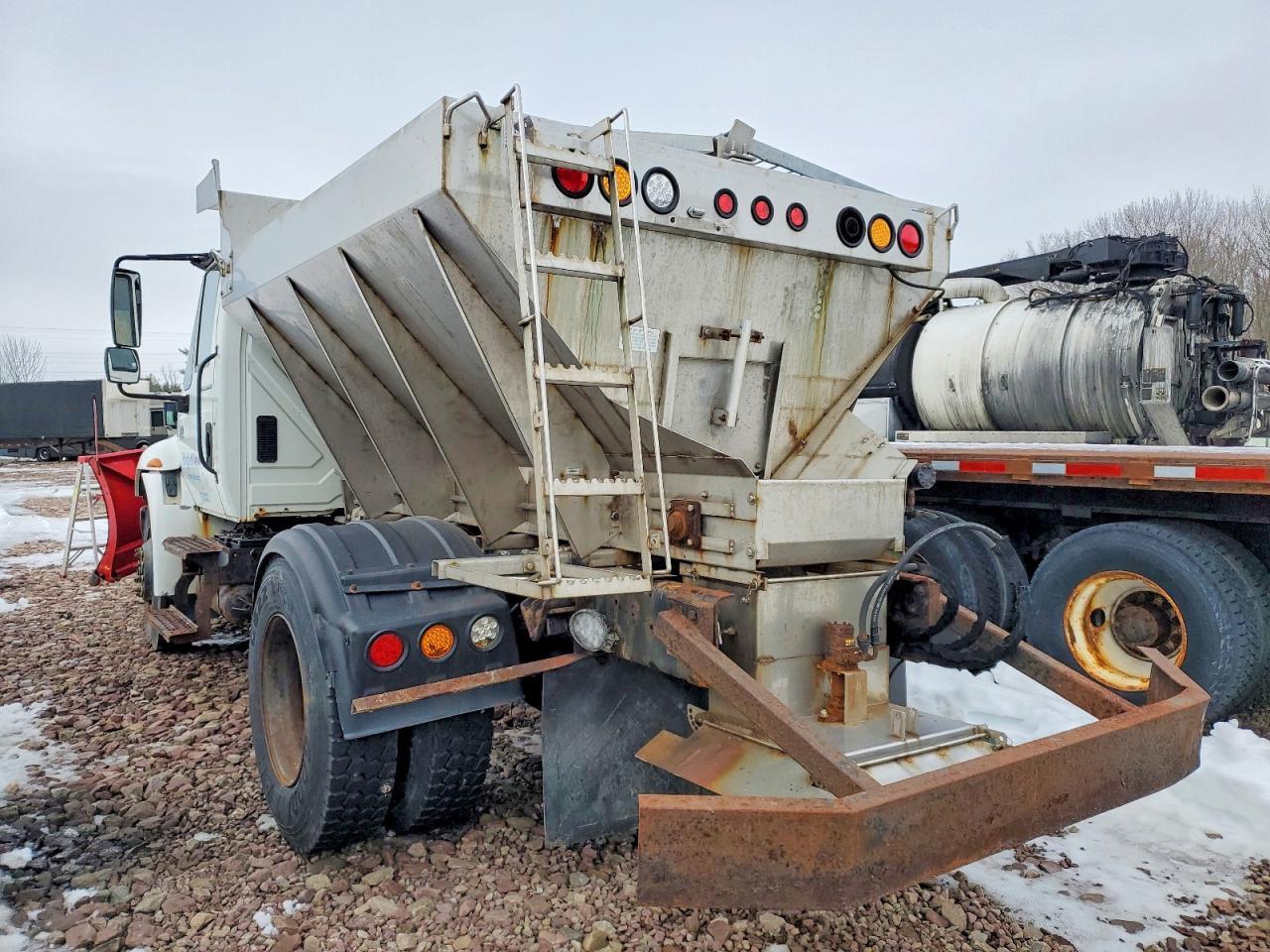 2005 International 4300 Feed Delivery Truck