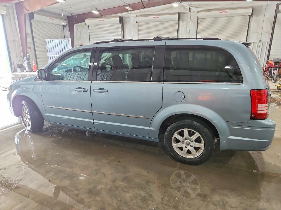 2010 Chrysler Town & Country Touring