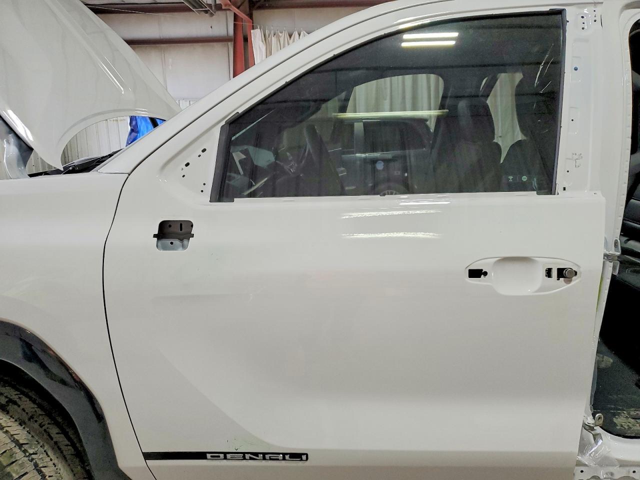 2025 GMC Sierra Denali