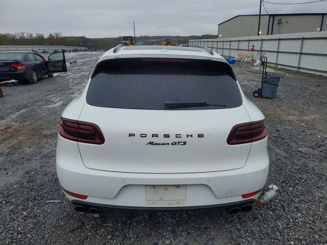 2017 Porsche Macan gts