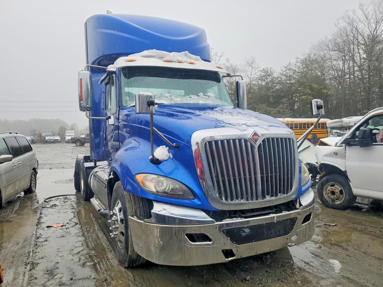 2016 International Prostar Semi Truck