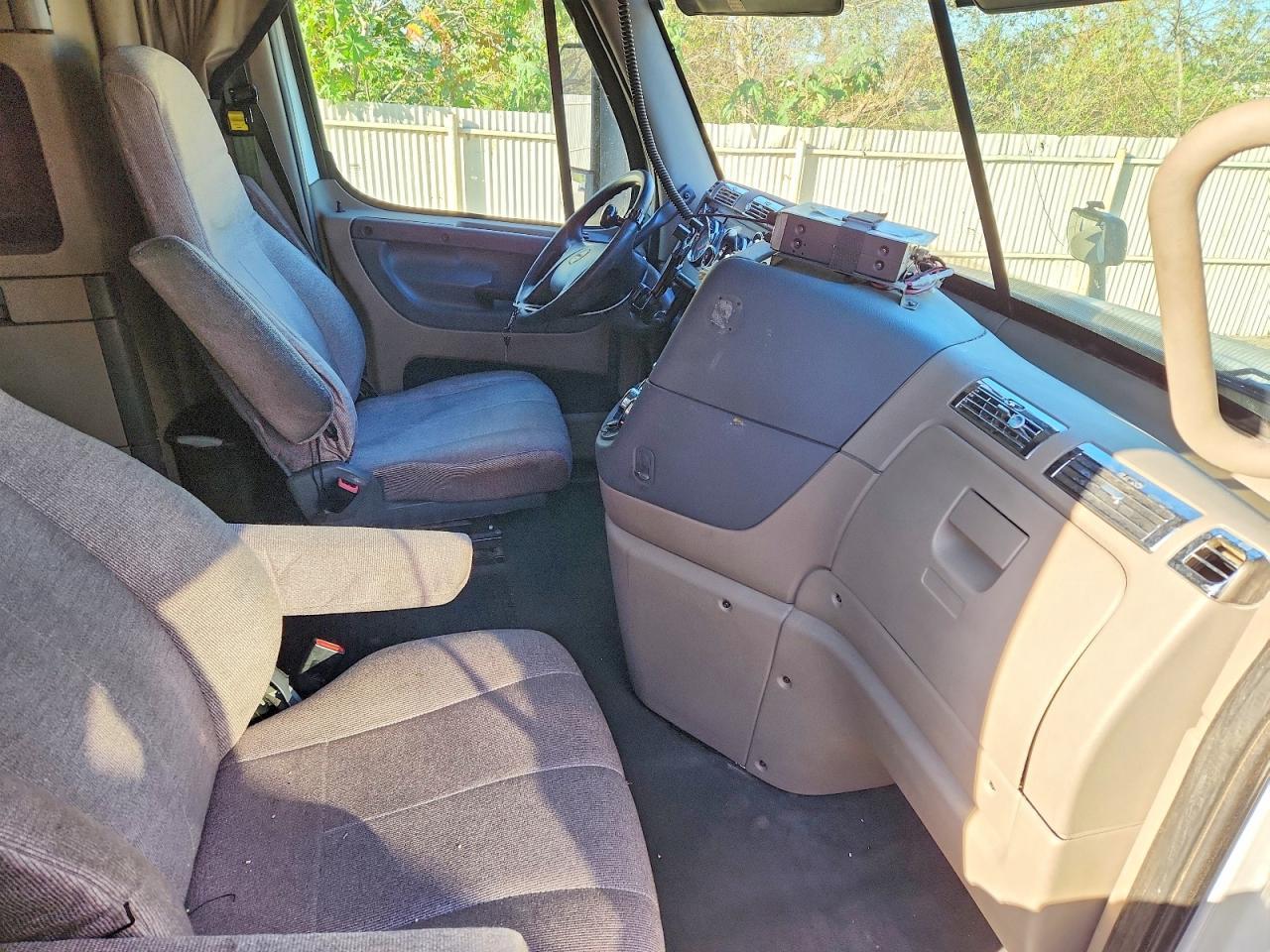 2016 Freigliner Cascadia 125