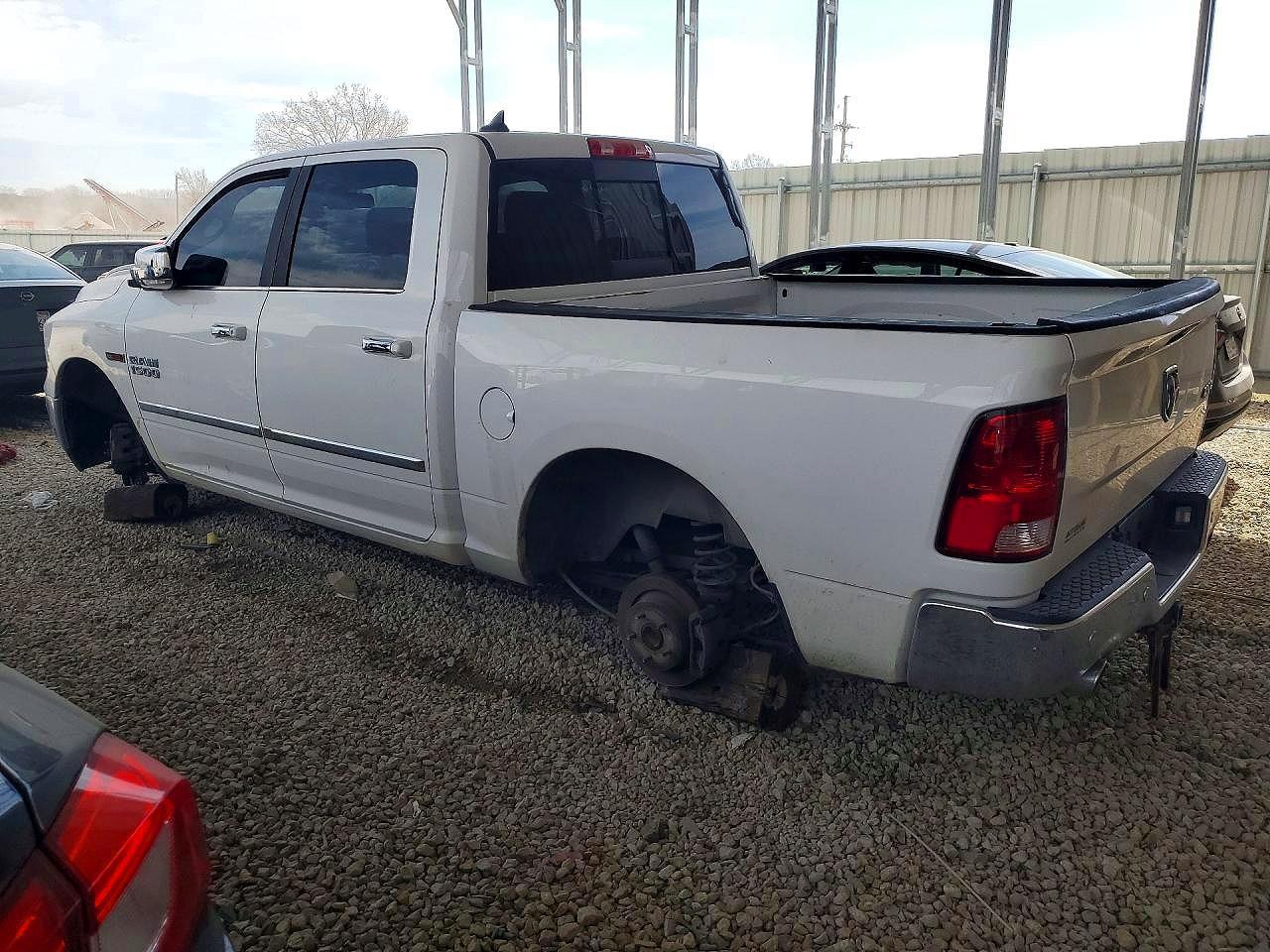 2017 Dodge RAM 1500 SLT