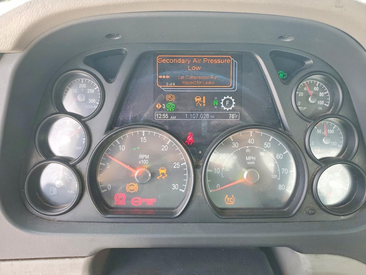 2019 Peterbilt 579 Semi Truck