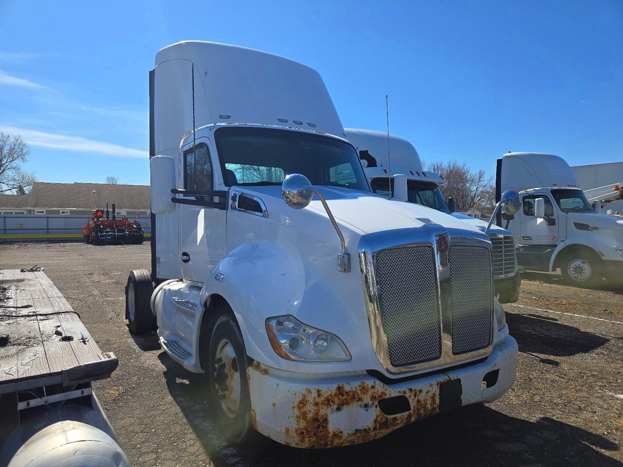 2014 Kenworth T680 Semi Truck