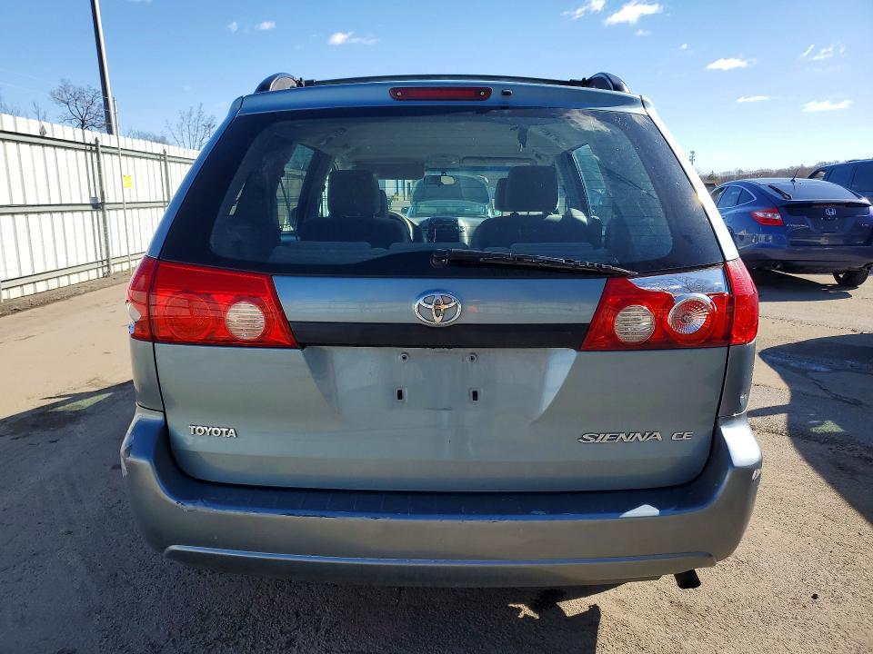 2007 Toyota Sienna ce 7-passenger