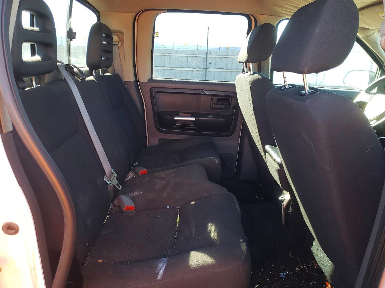 2006 Mitsubishi Raider LS