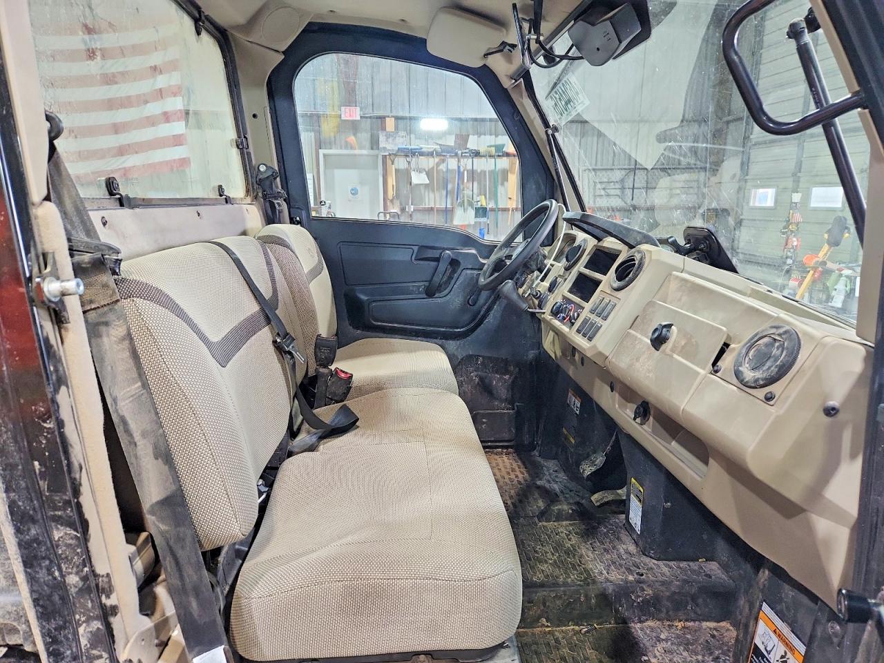 2024 John Deere XUV865R