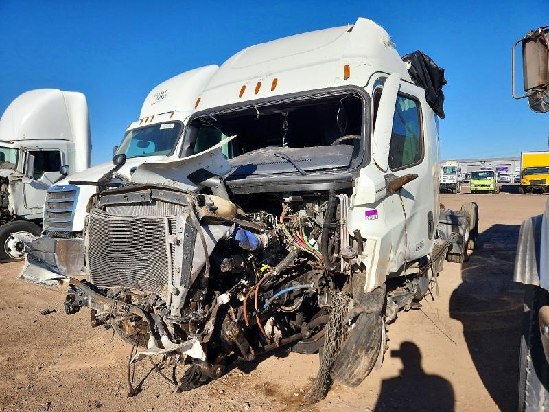 2020 Freigliner 2020 Freightliner Cascadia 126 Semi Truck