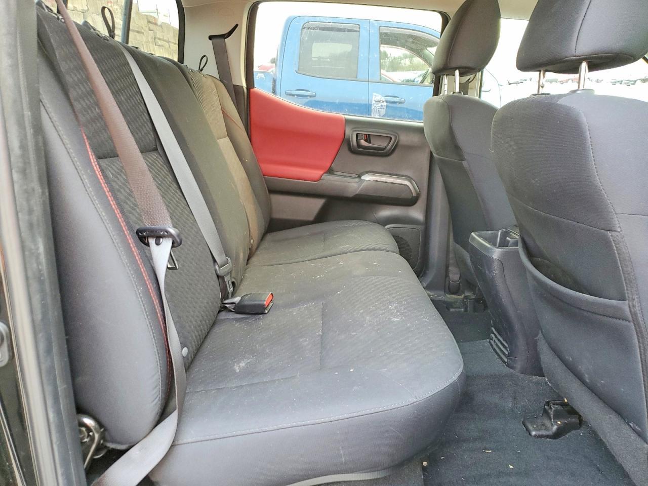 2022 Toyota Tacoma SR5 V6