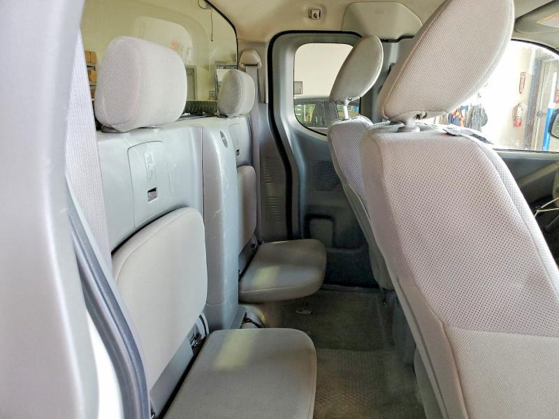 2017 Nissan Frontier s