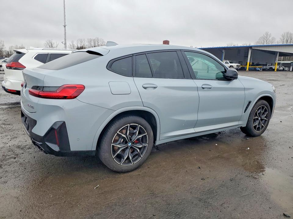 2024 BMW X4 M40i