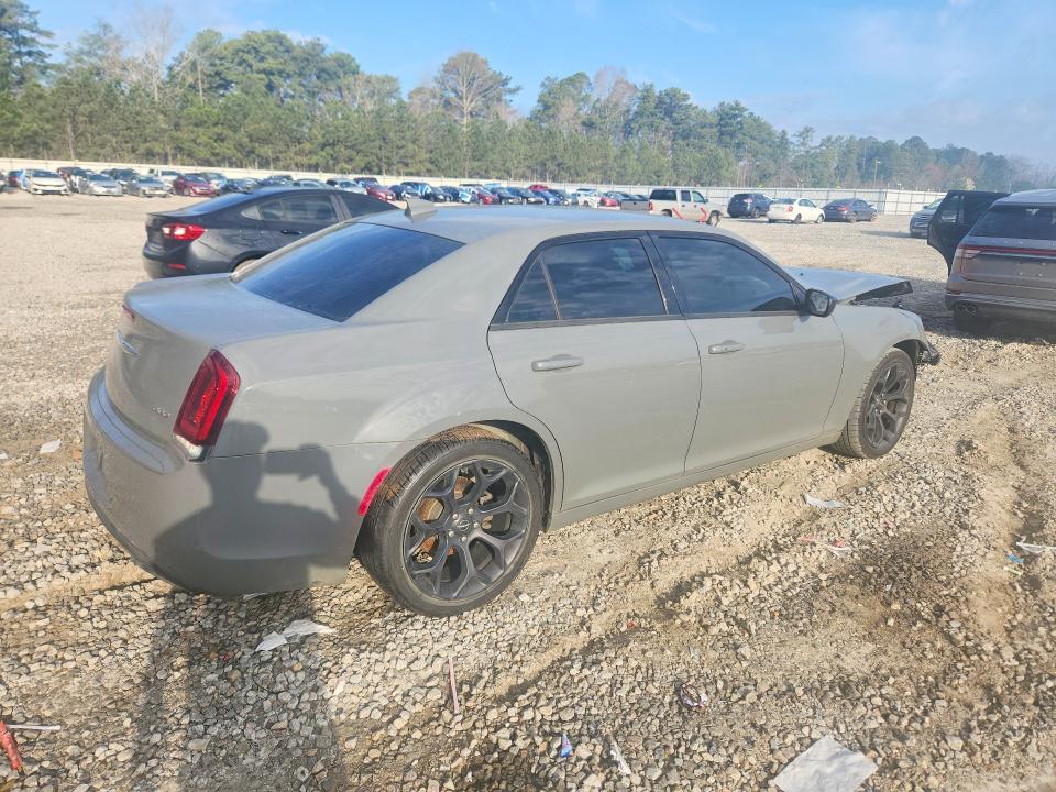 2019 Chrysler 300 Touring