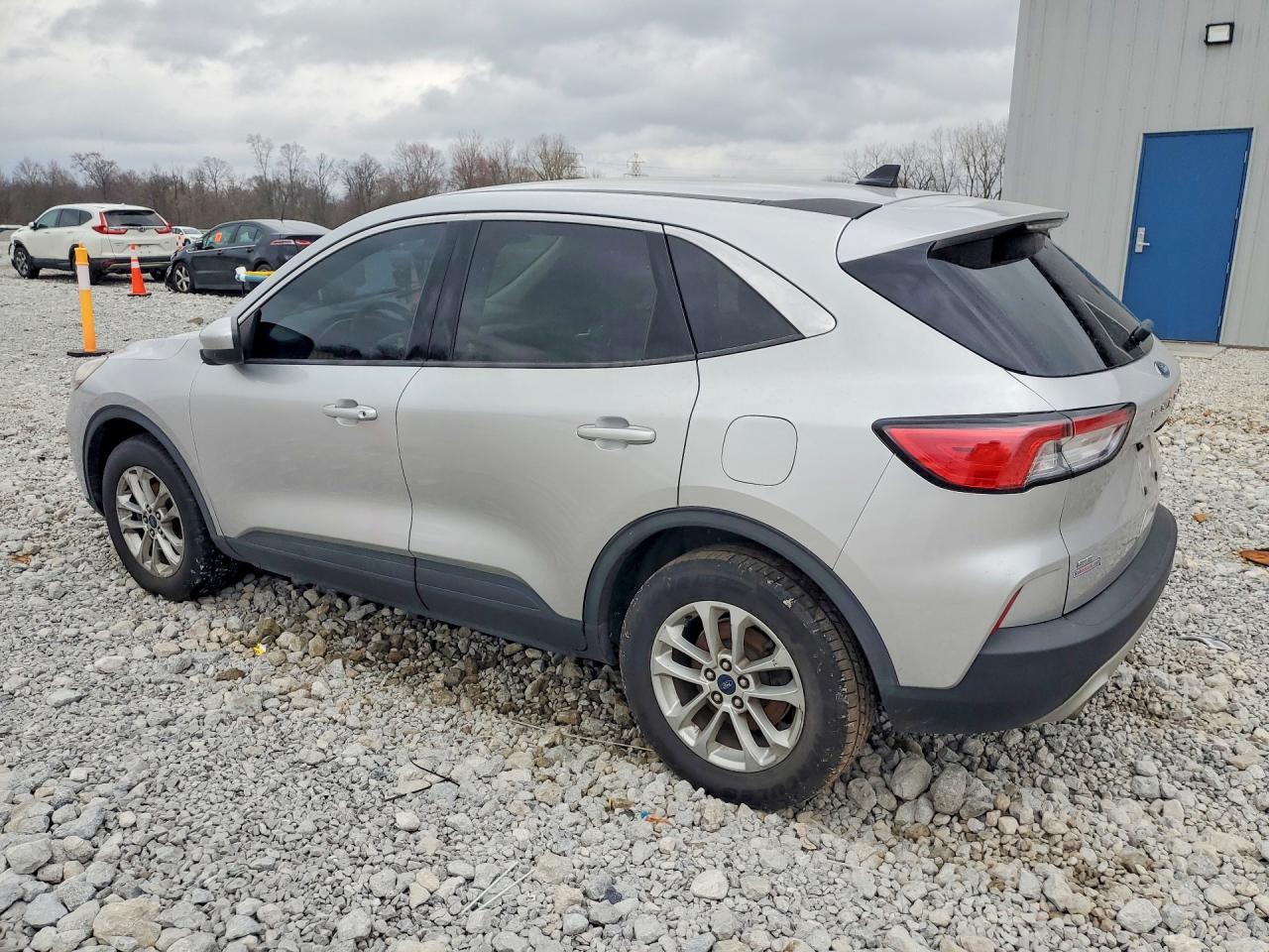 2020 Ford Escape se