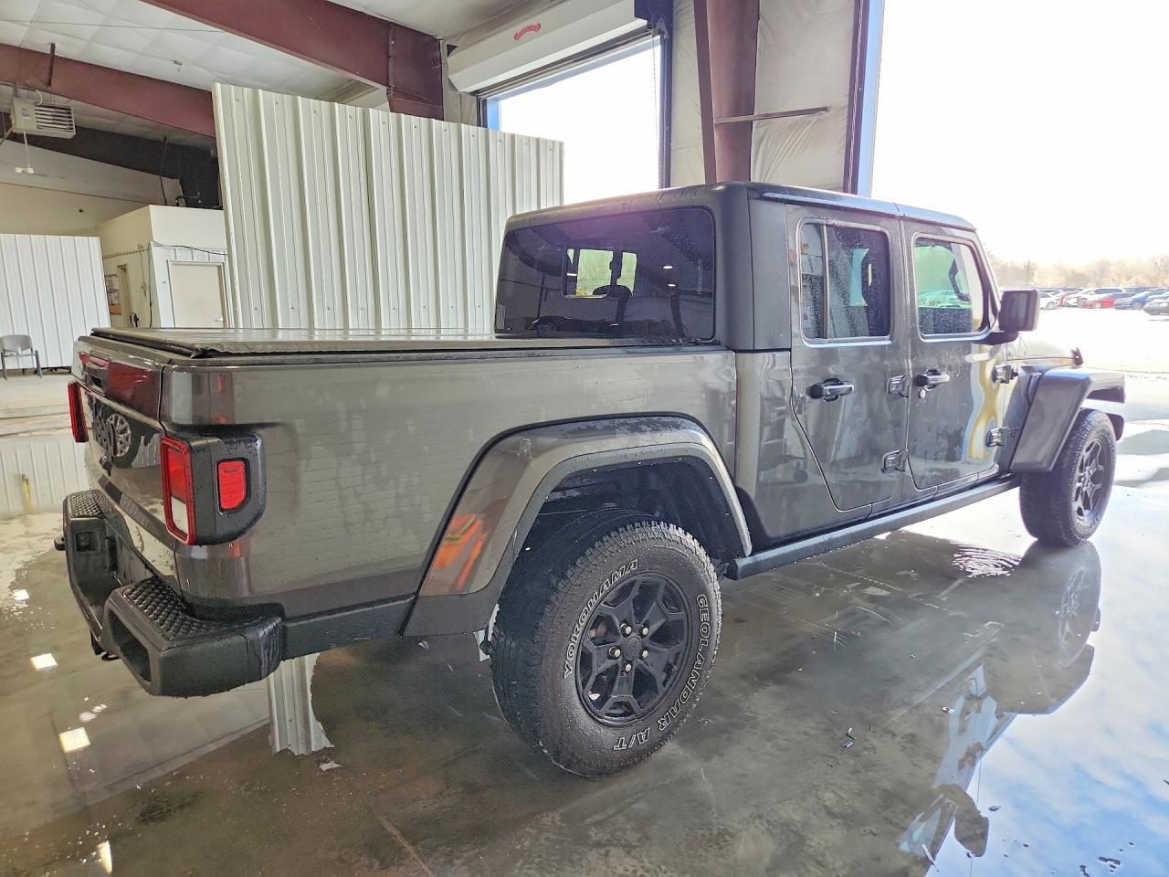2022 Jeep Gladiator Sport
