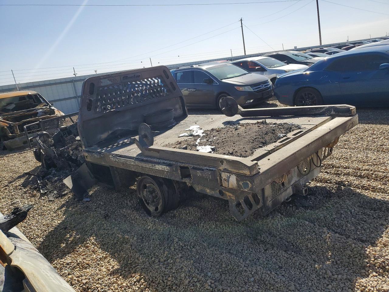 2022 Ford F350 Super Duty Flatbed Truck