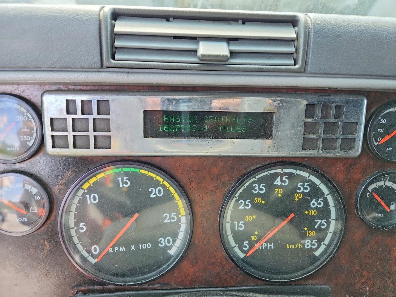 2001 Freightliner Century CST120 Semi Truck