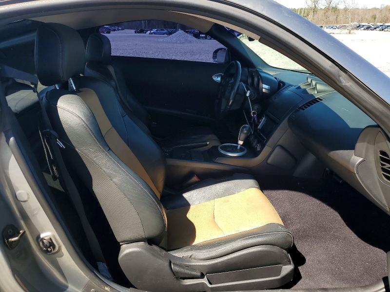 2005 Nissan 350z Base