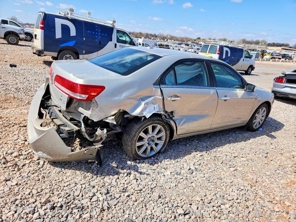 2010 Lincoln Townhouse MKZ
