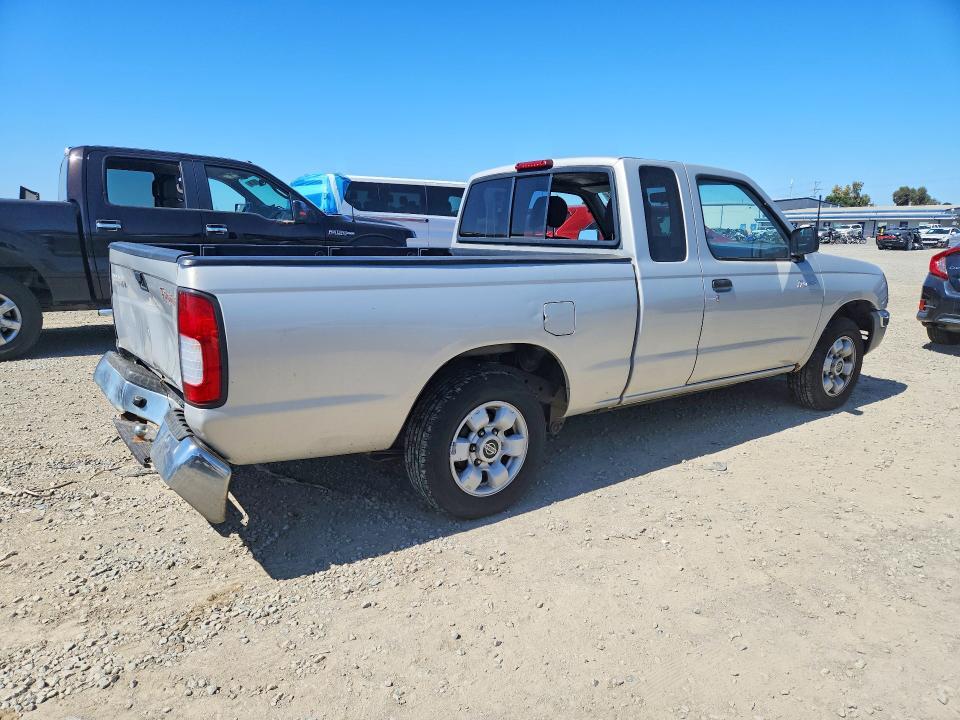 1999 Nissan Frontier XE