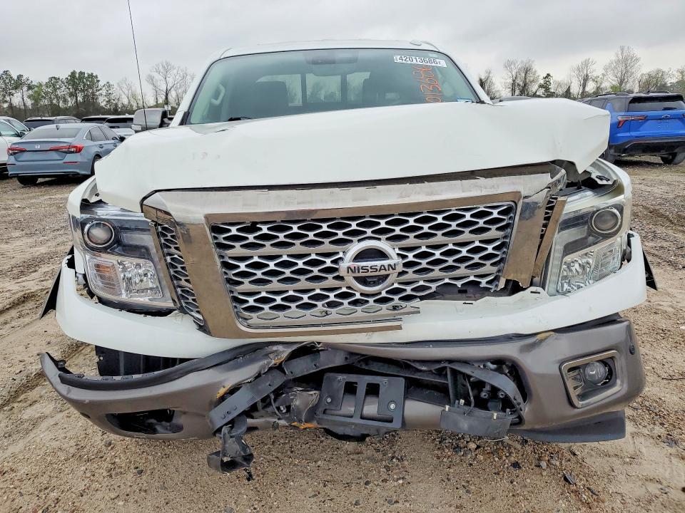 2017 Nissan Titan Platinum Reserve