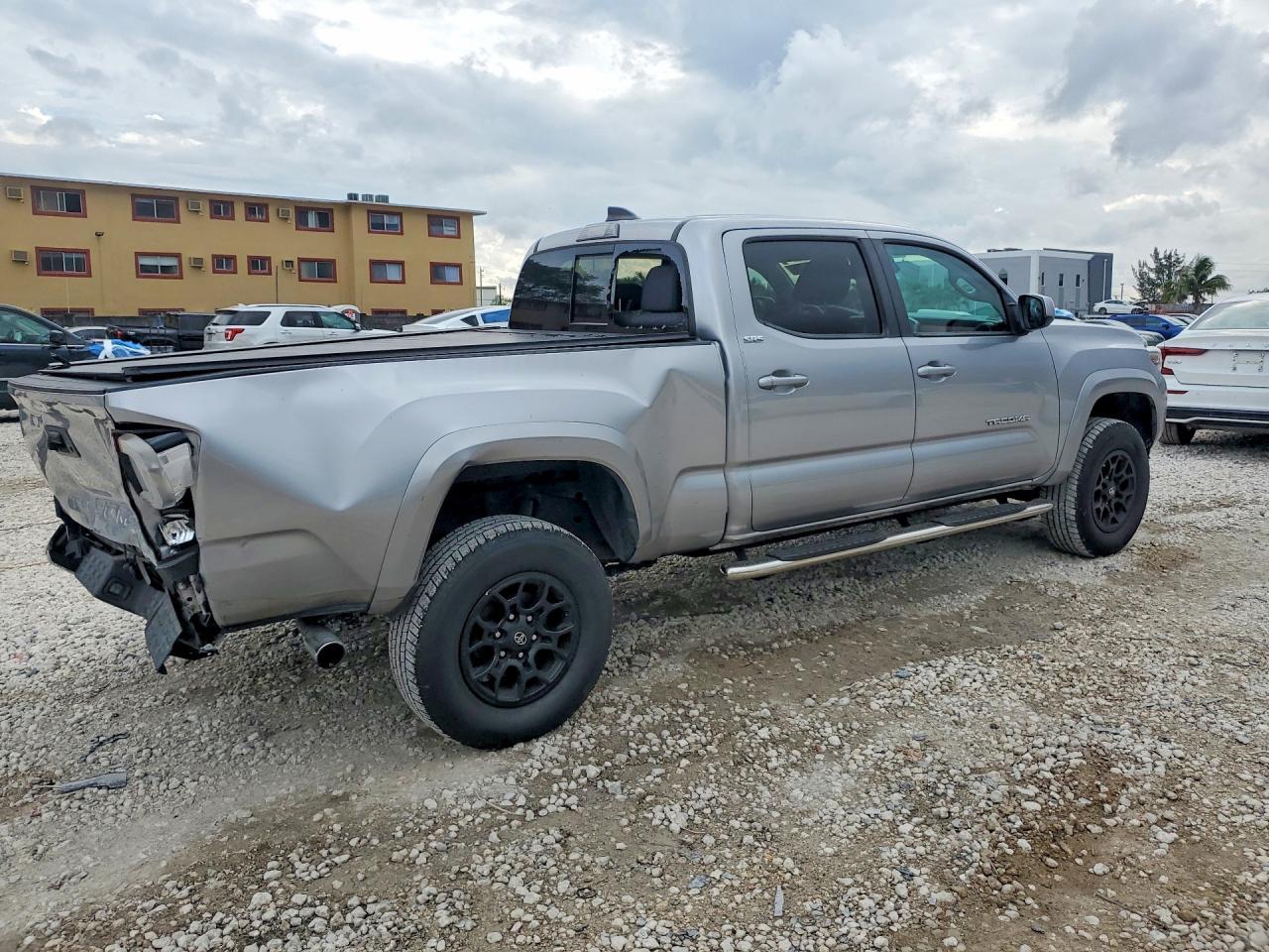 2021 Toyota Tacoma SR5 V6