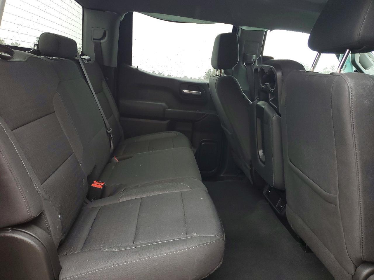 2022 Chevrolet Silverado K1500 Custom