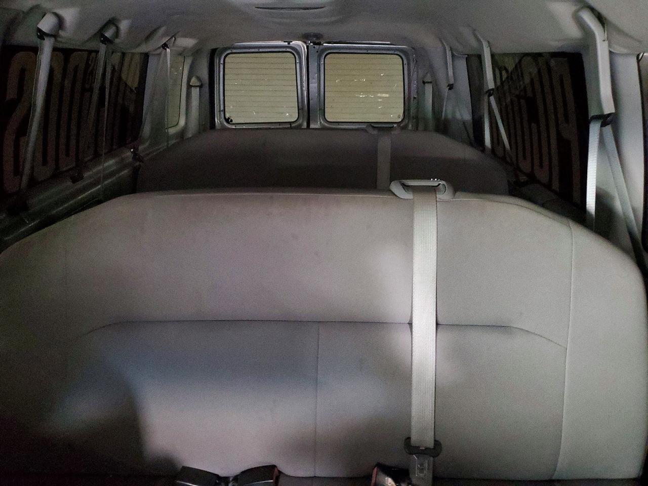 2009 Ford Econoline E350 Super Duty Wagon