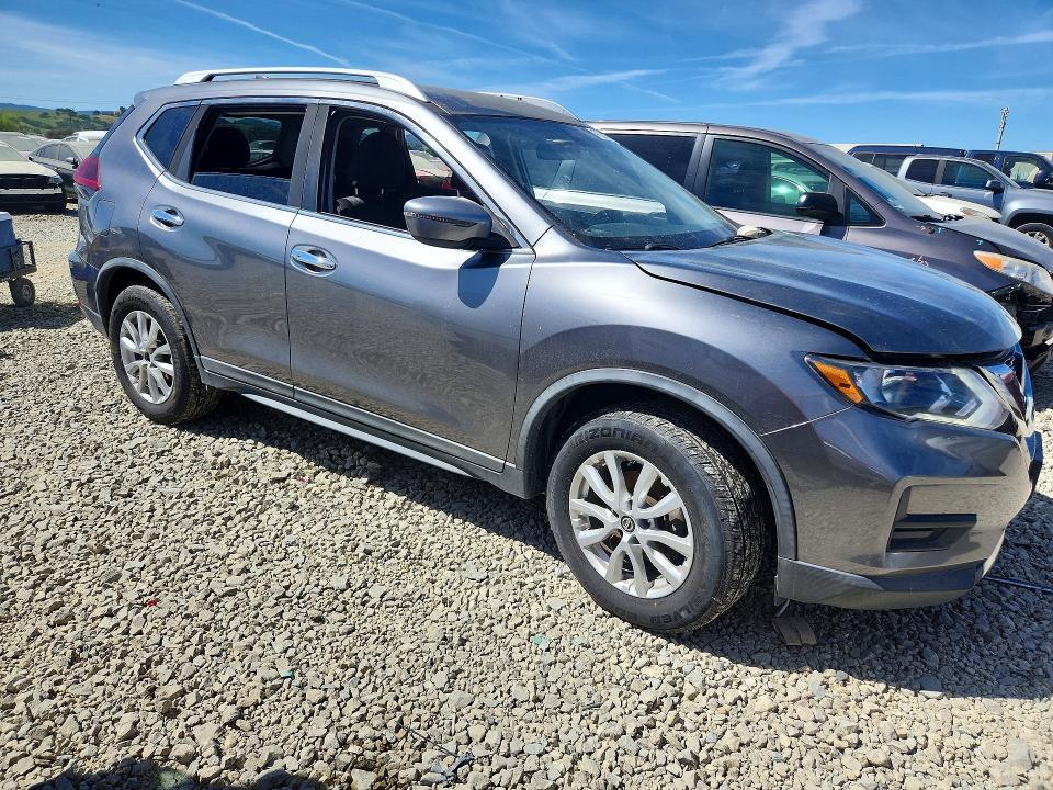 2018 Niss Rogue sv