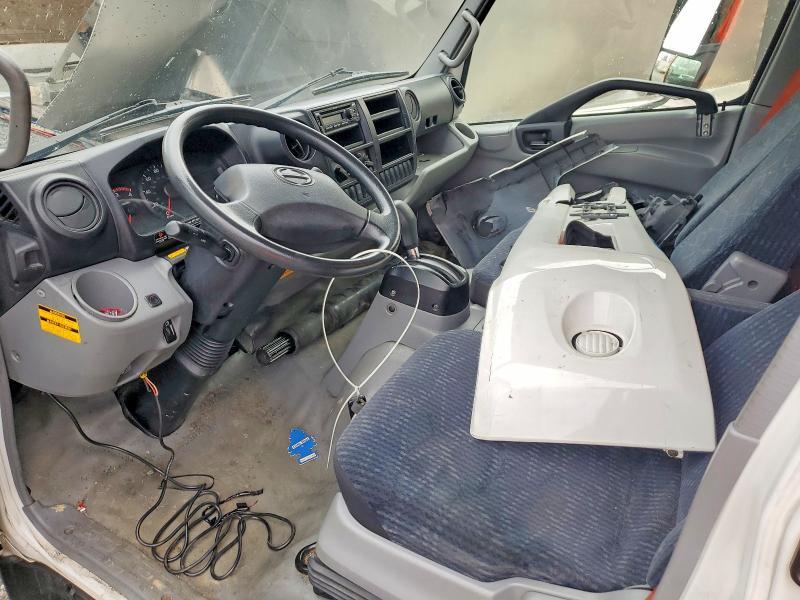 2020 Hino 195