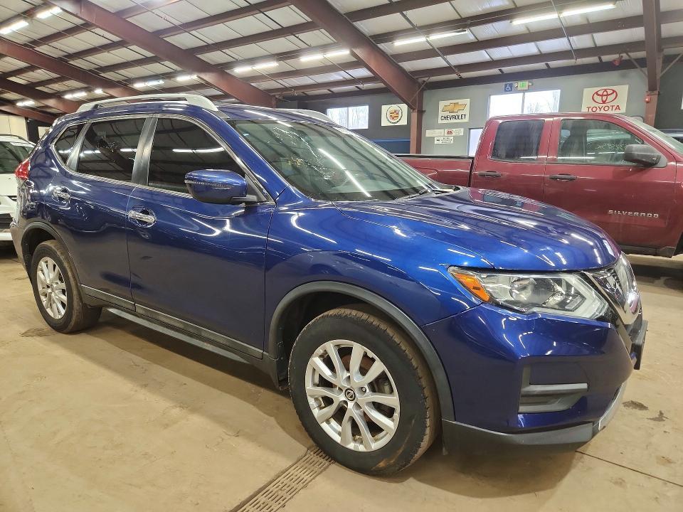 2017 Nissan Rogue sv
