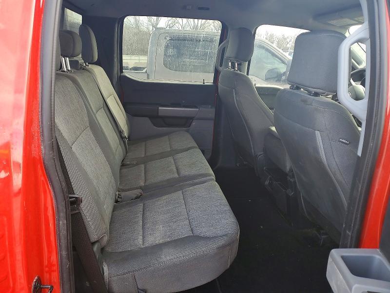 2023 Ford F250 Super Duty Flatbed Truck