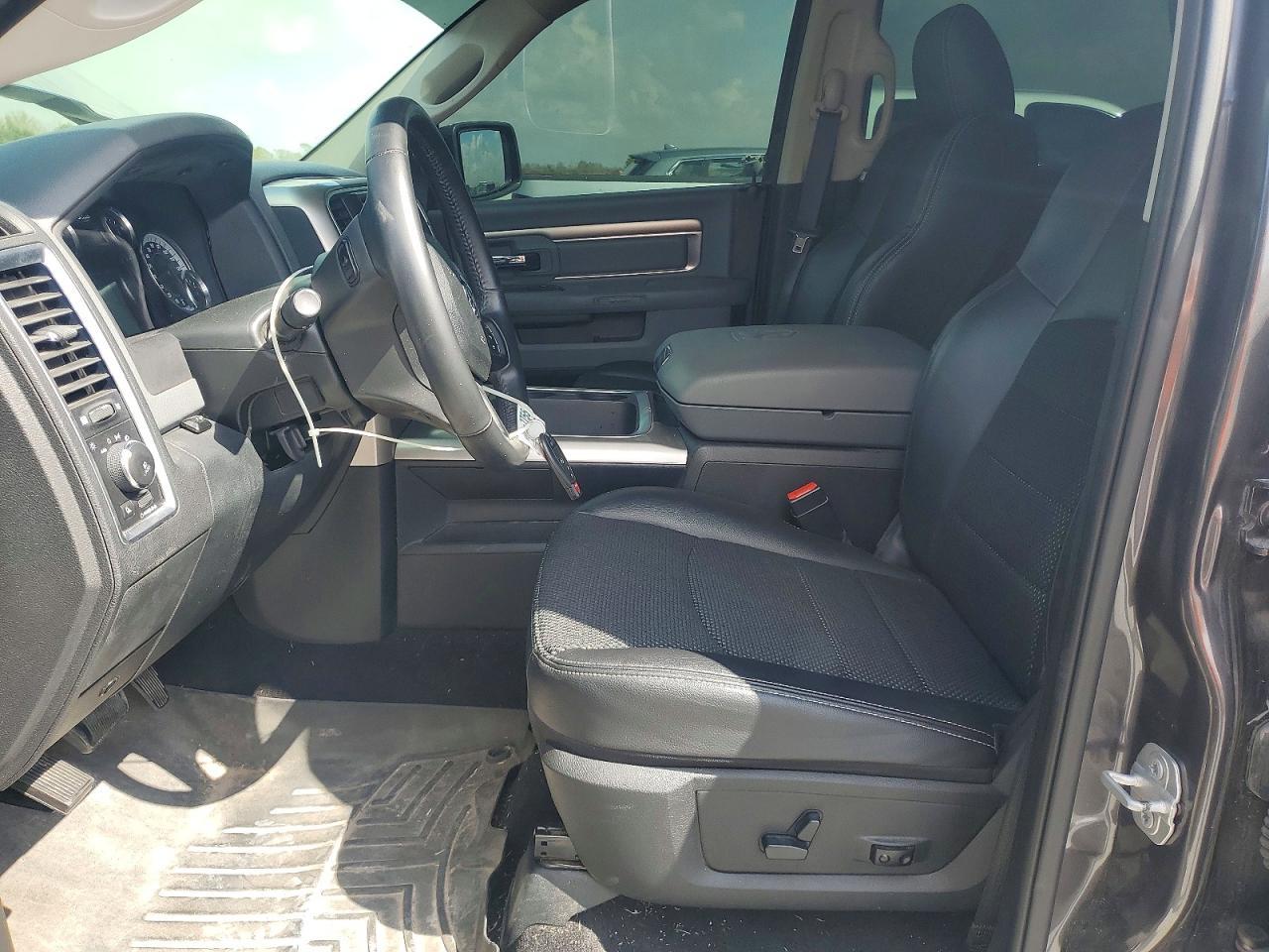 2017 Dodge RAM 1500 SLT