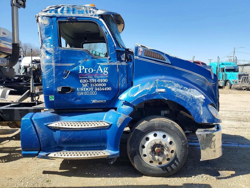 2016 Kenworth Construction T680