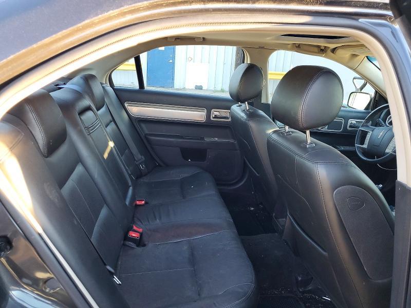 2007 Lincoln Townhouse MKZ