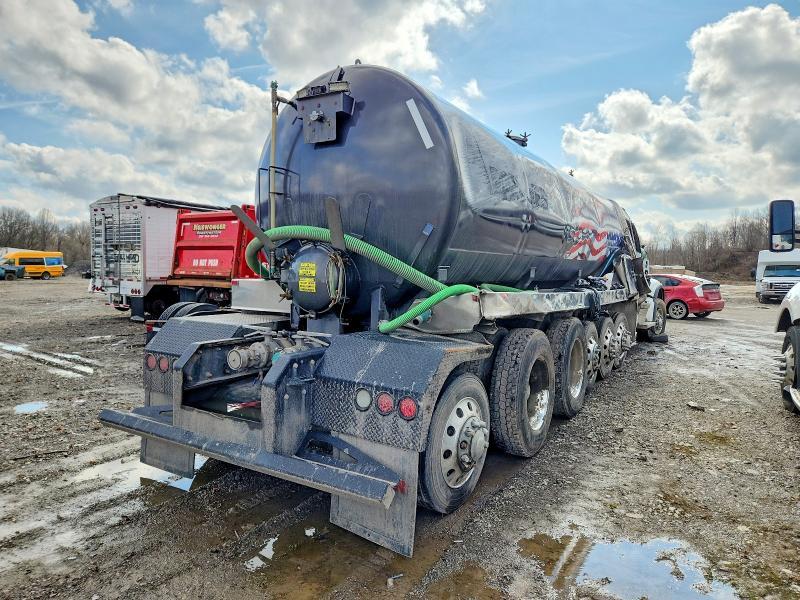 2025 Peterbilt 567