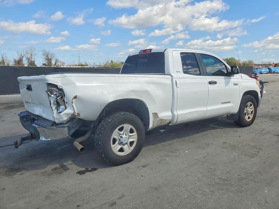 2015 Toyota Tundra SR5