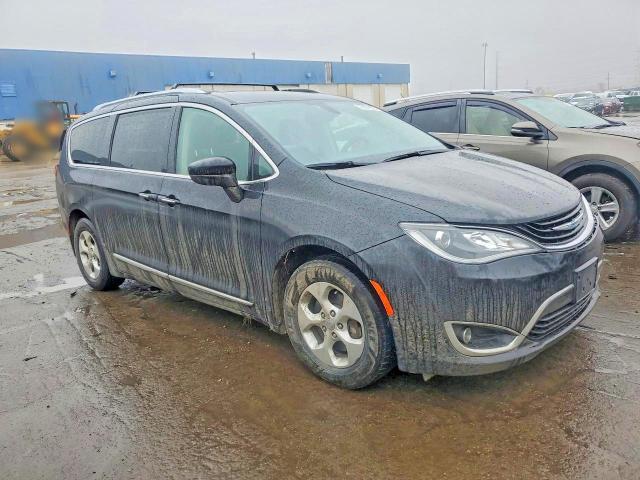 2018 Chrysler Pacifica Hybrid Touring l