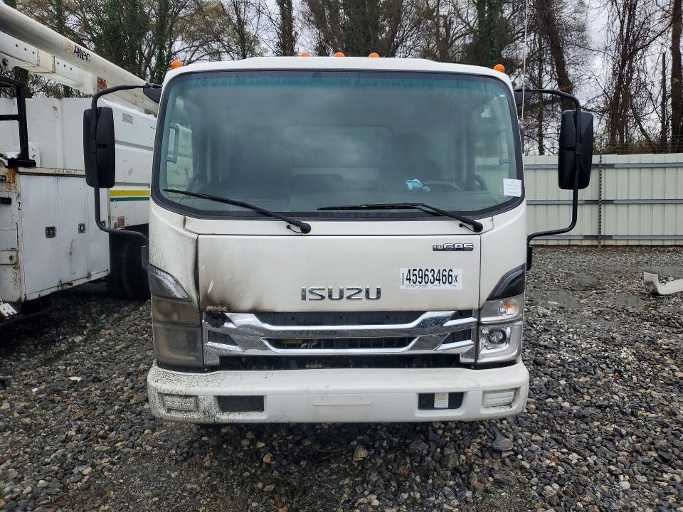 2025 Isuzu NPR