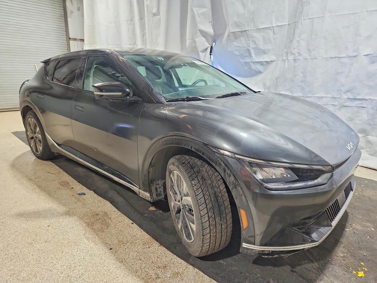 2023 KIA EV6 Wind