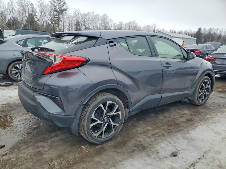 2021 Toyota C-hr le