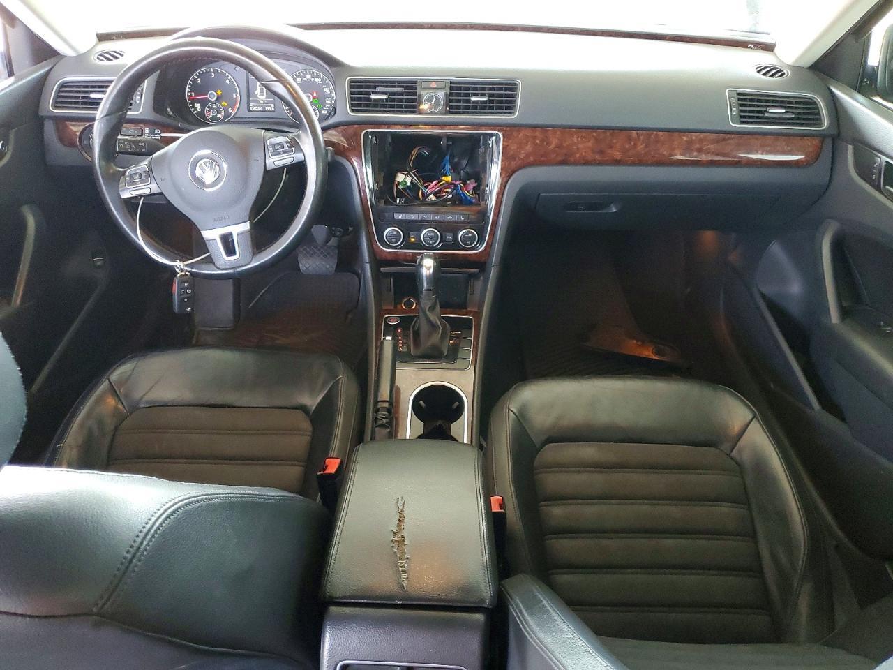 2013 Volkswagen Passat sel