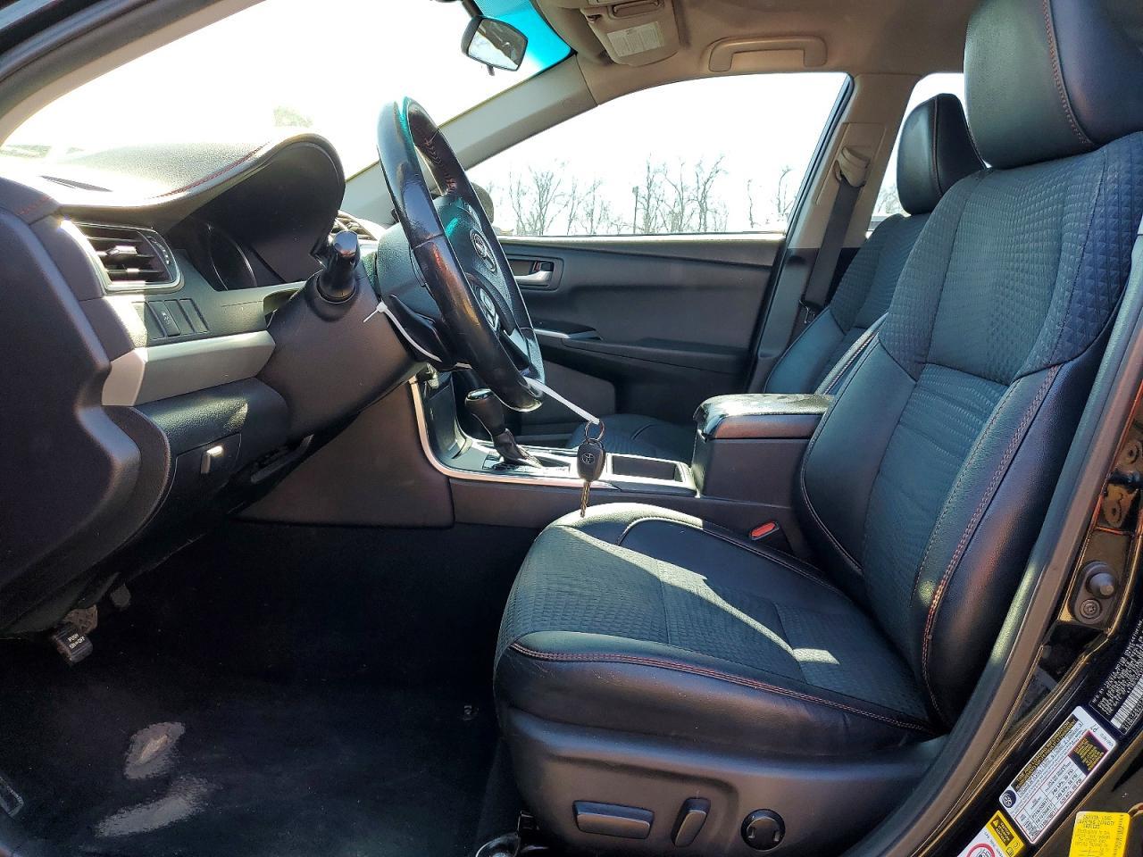 2015 Toyota Camry se